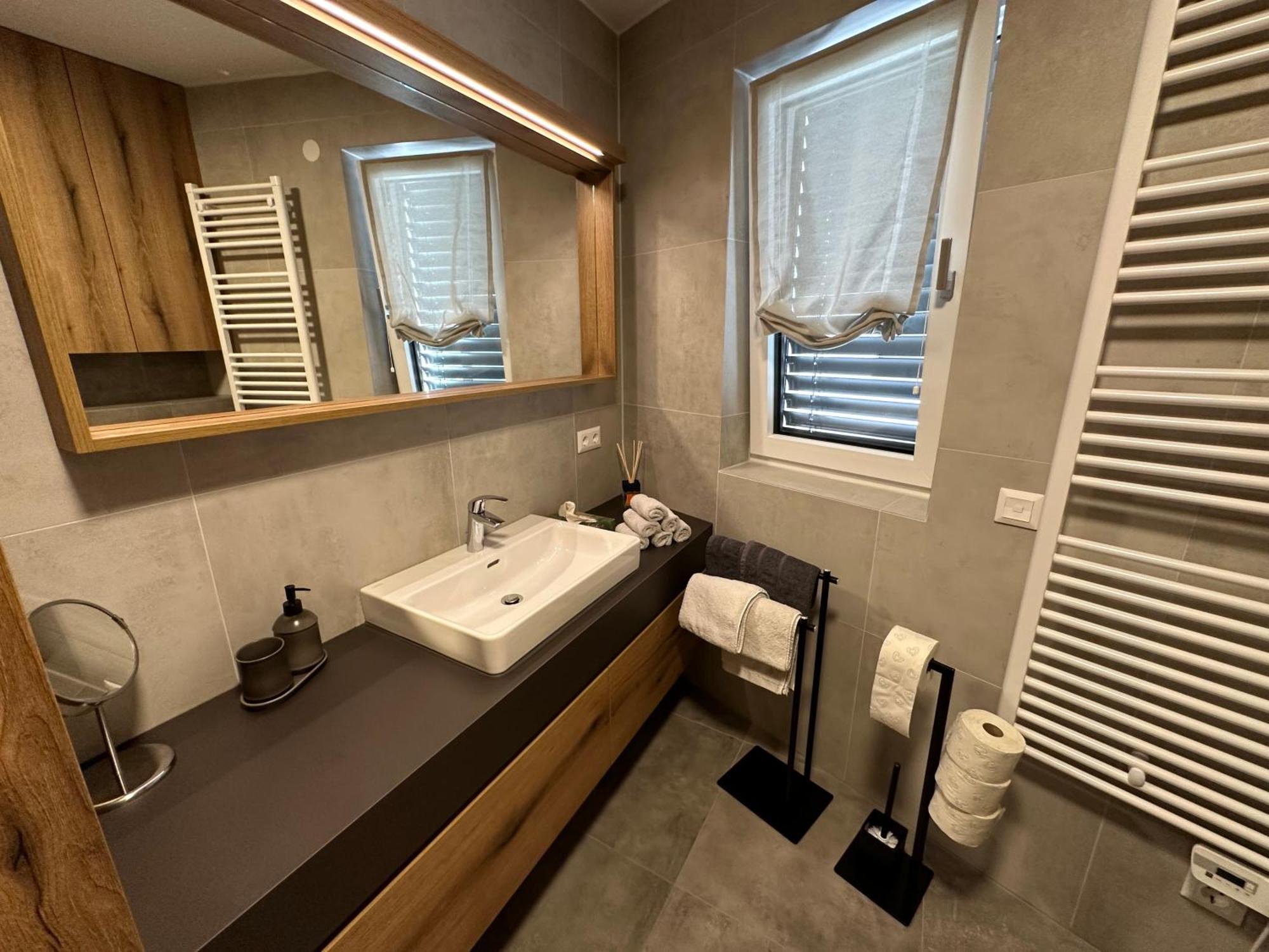Apartment Deluxe Ossiacher See - Gerlitzen Sattendorf Esterno foto